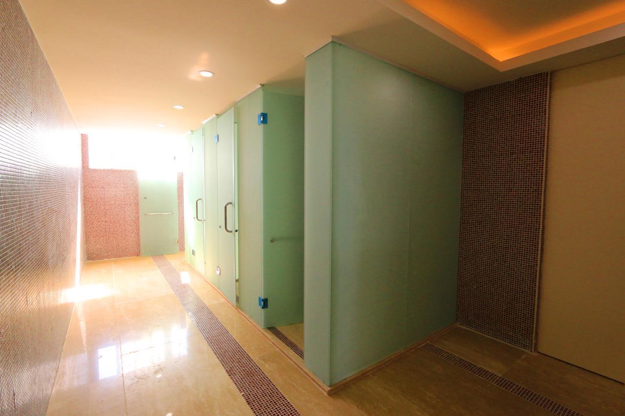 Eastland Hotel & Apartment Phnom Penh Exterior photo